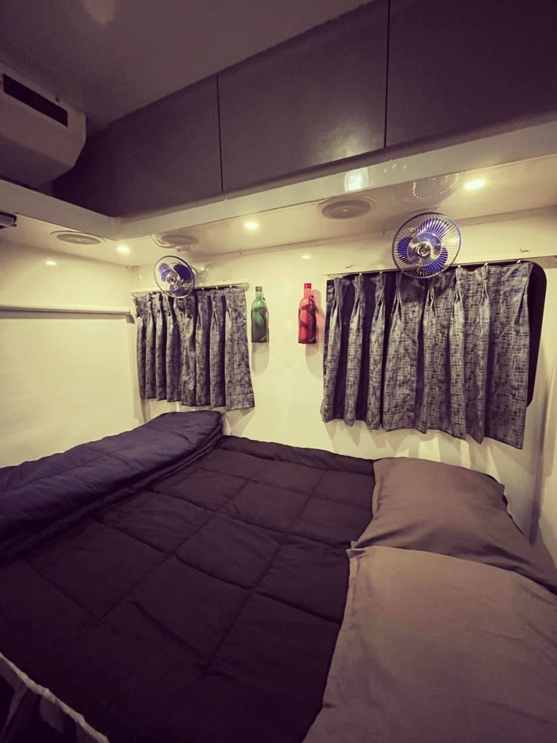 Front bed with blankets