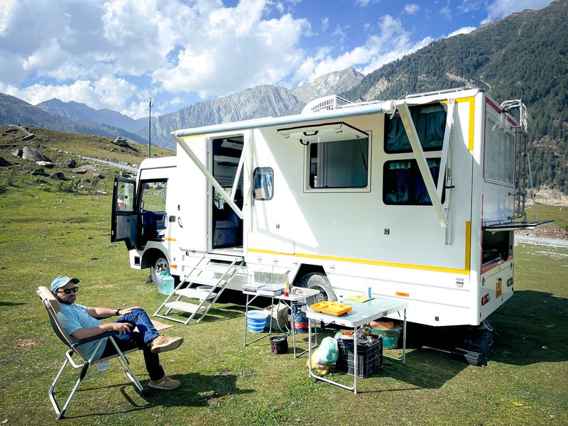 International travellers exploring India by caravan